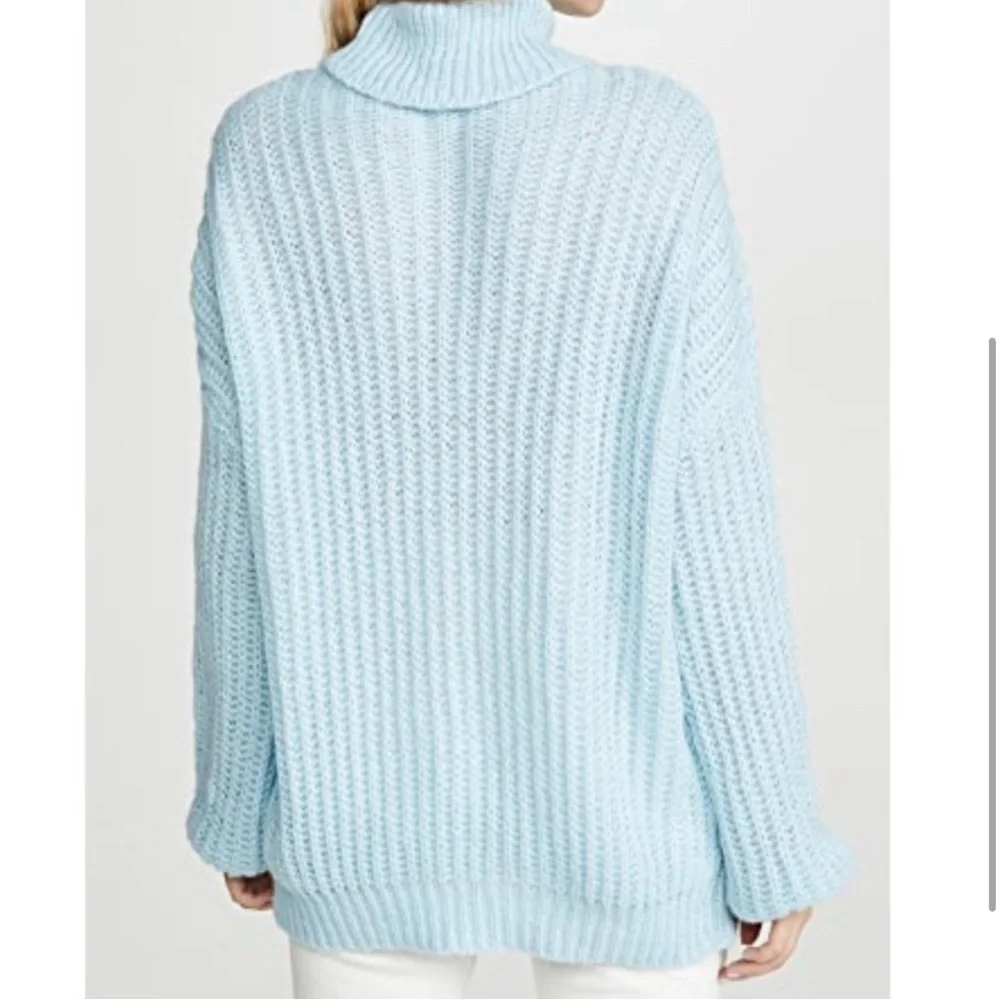 LINE & DOT Bea Oversized Turtleneck Crochet Style Knit in Light Blue Medium New - Picture 3 of 13